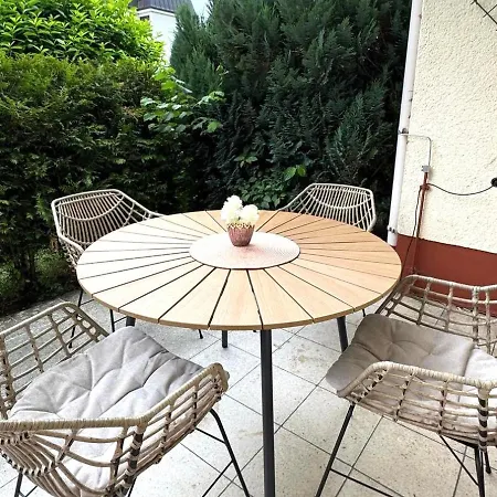 St-apartment Charming 4 Mit Terrasse Lägenhet